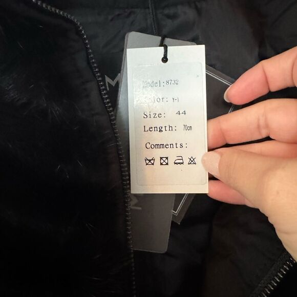 Real Fur black coat - Picture 5 of 6